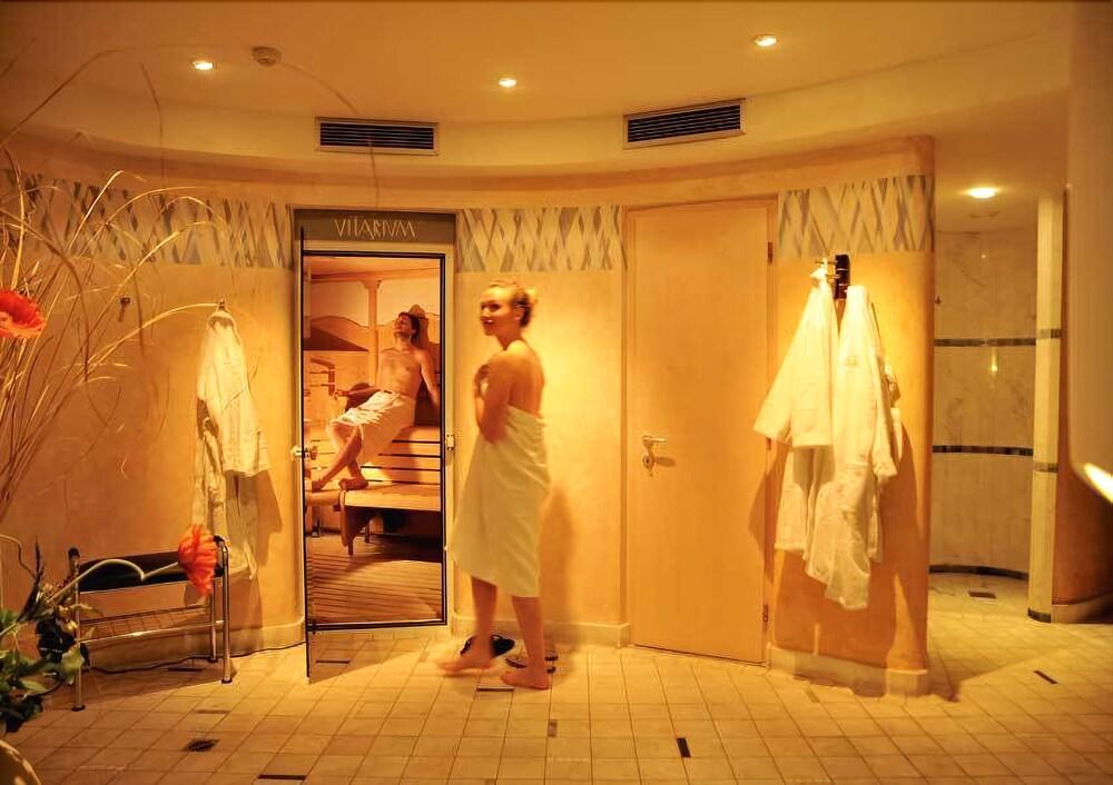 Hotel Clara Vahrn エクステリア 写真