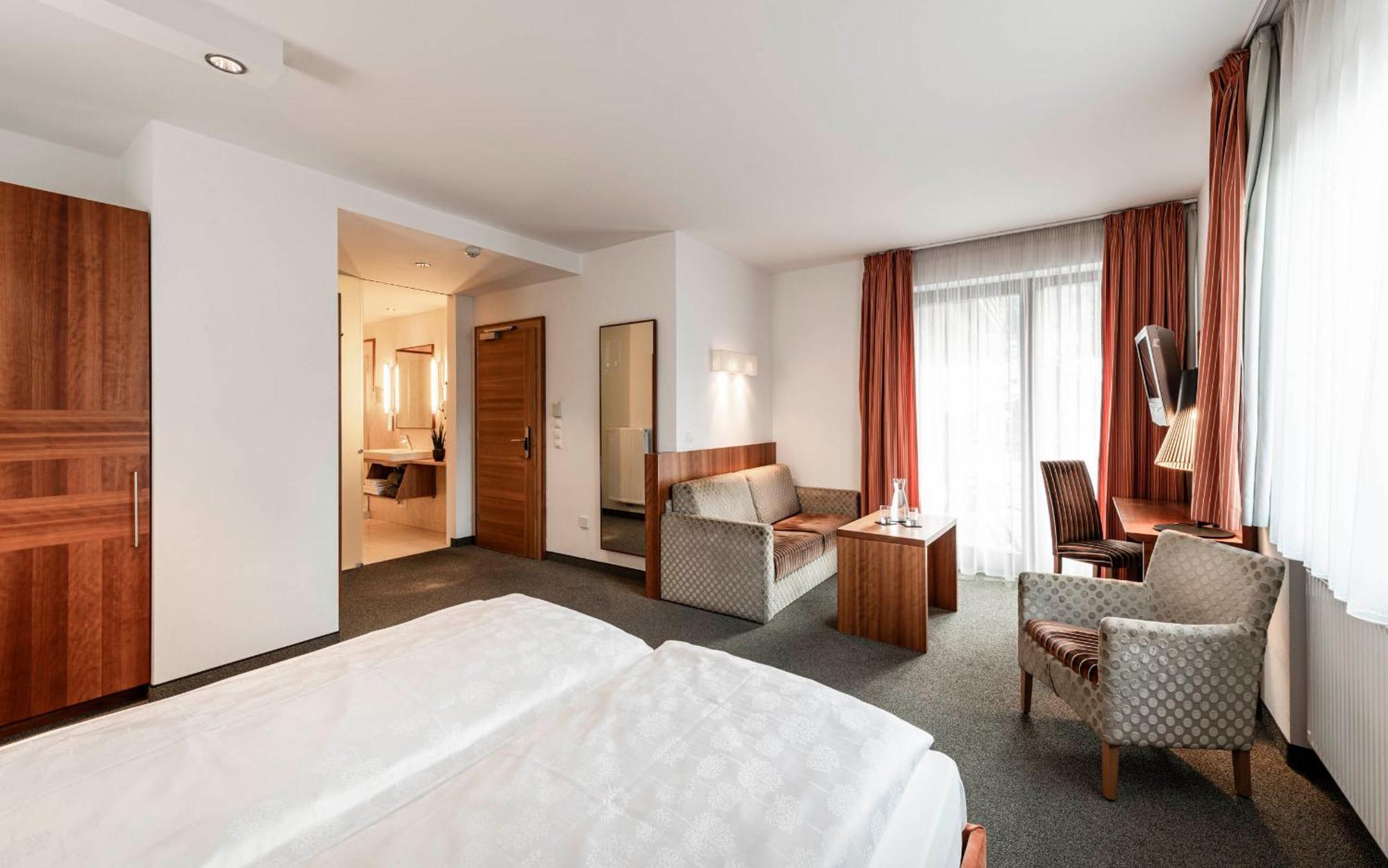 Hotel Clara Vahrn エクステリア 写真