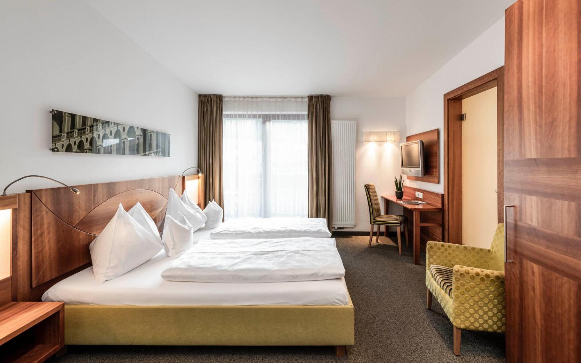Hotel Clara Vahrn エクステリア 写真