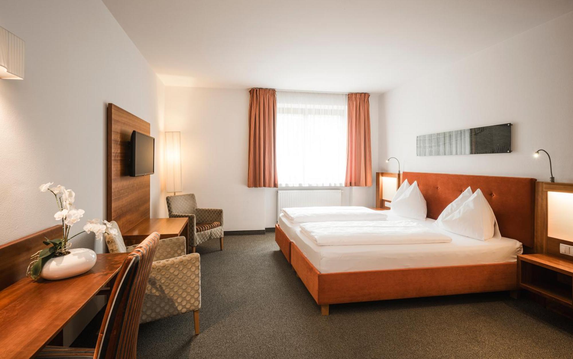 Hotel Clara Vahrn エクステリア 写真