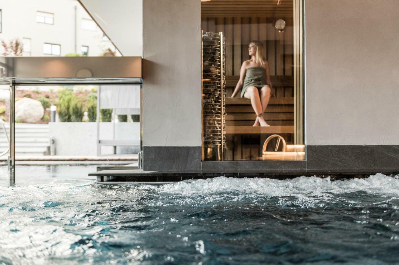 Hotel Clara Vahrn エクステリア 写真